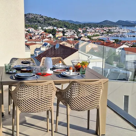 Penthouse Seabyme With 2 Terraces * Murter