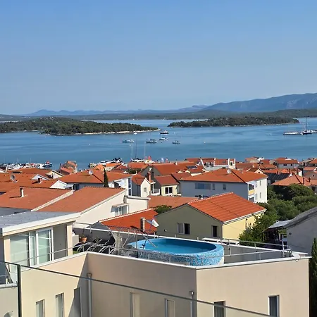 Penthouse Seabyme With 2 Terraces Murter