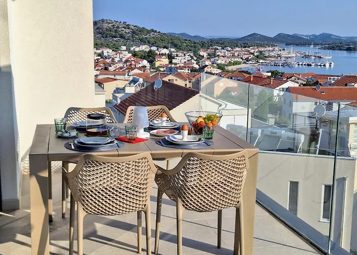 Penthouse Seabyme With 2 Terraces * Murter