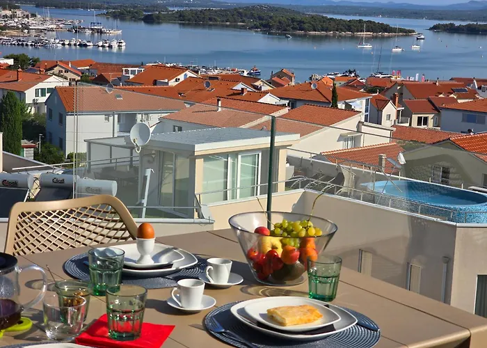 Apartamento Penthouse Seabyme With 2 Terraces Murter