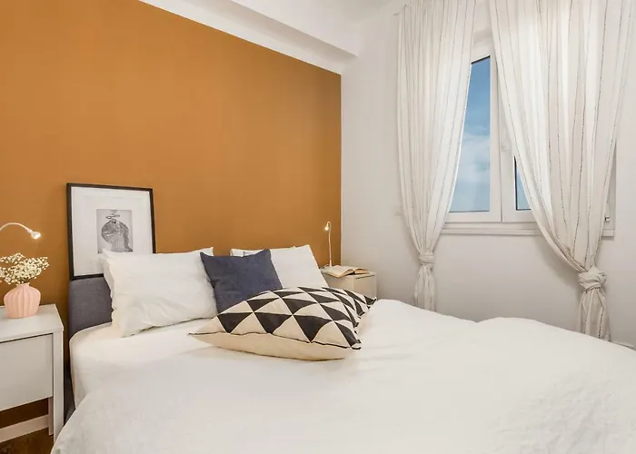 Penthouse Seabyme With 2 Terraces * Murter