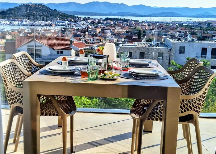 Penthouse Seabyme With 2 Terraces * Murter